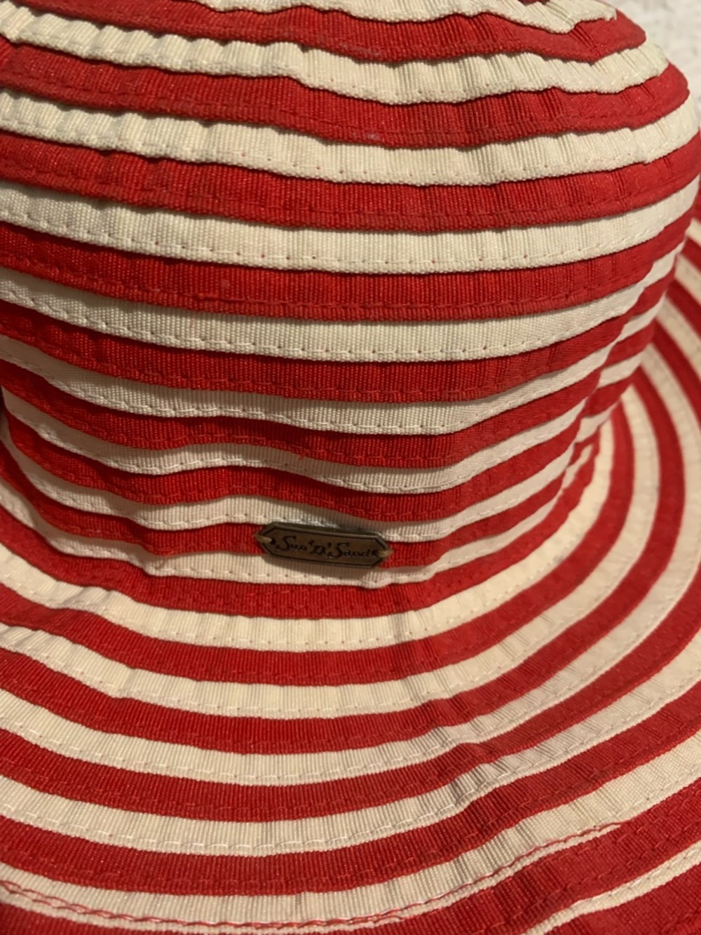 Striped Red and White Sun Hat with Bow - Picture 3 of 5